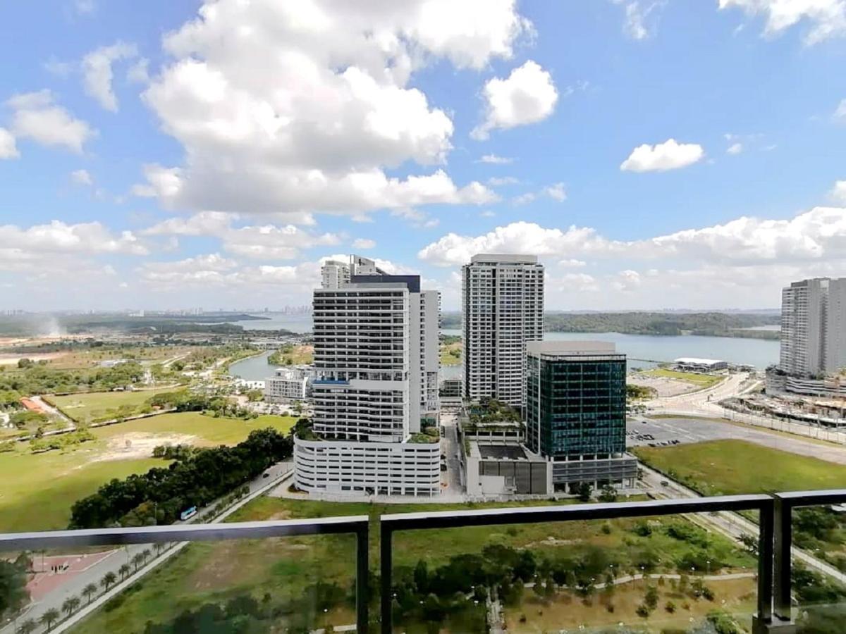 Almas Suites Puteri Harbour Nusajaya  Ngoại thất bức ảnh