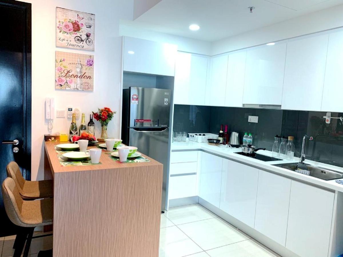 Almas Suites Puteri Harbour Nusajaya  Ngoại thất bức ảnh