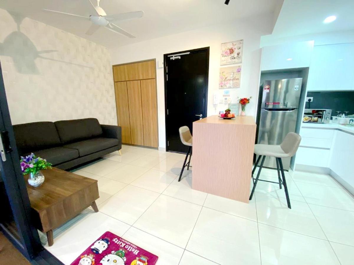 Almas Suites Puteri Harbour Nusajaya  Ngoại thất bức ảnh
