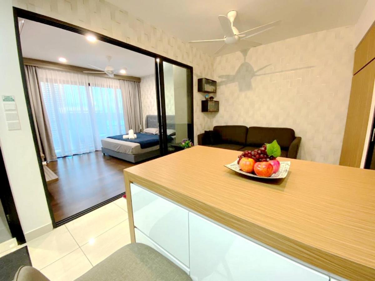 Almas Suites Puteri Harbour Nusajaya  Ngoại thất bức ảnh