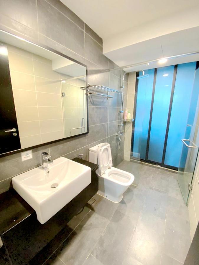 Almas Suites Puteri Harbour Nusajaya  Ngoại thất bức ảnh
