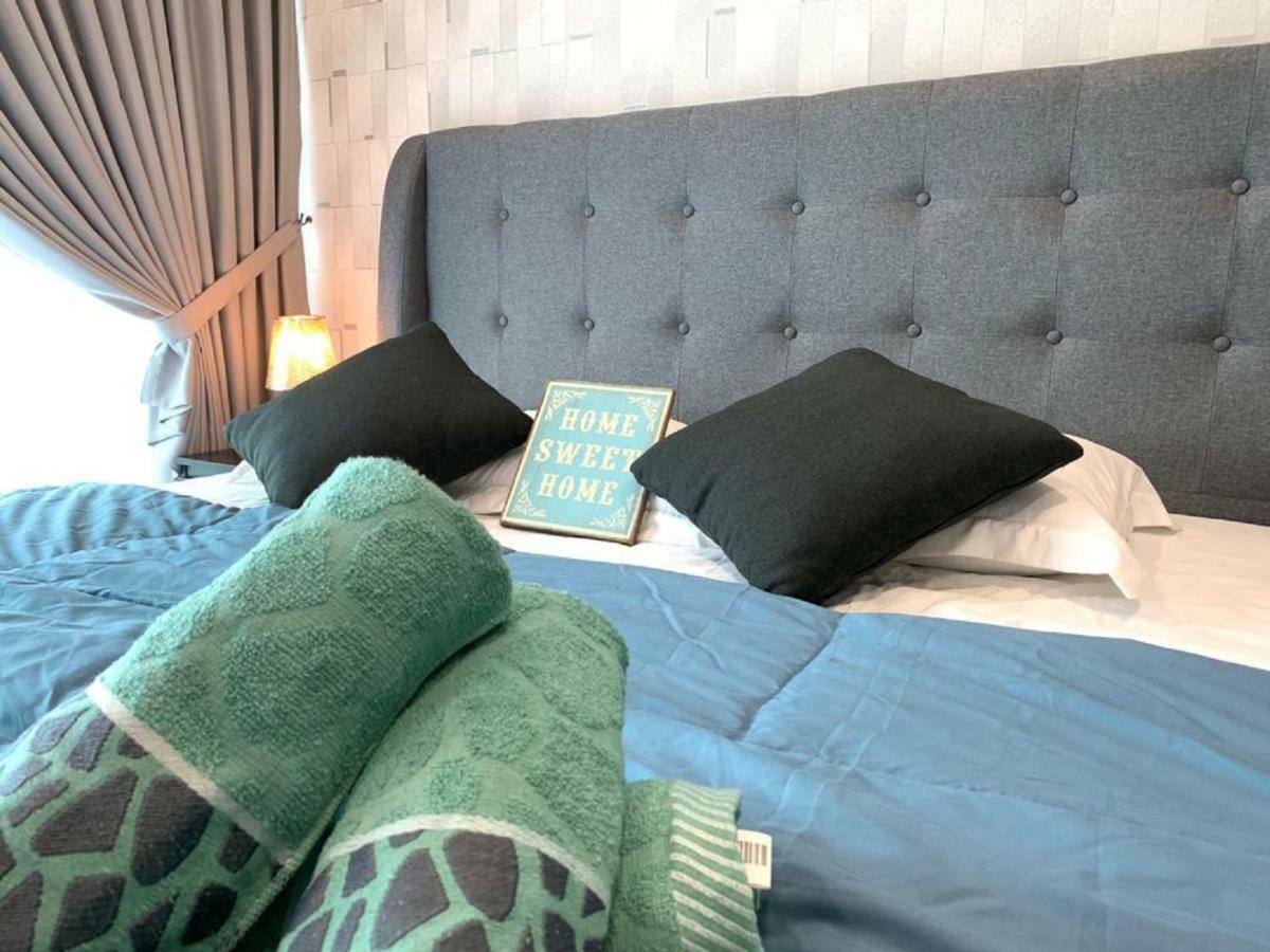Almas Suites Puteri Harbour Nusajaya  Ngoại thất bức ảnh